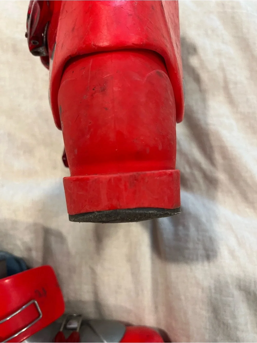 HEAD Carve 21.5 Kids Red Ski Boots with Gray Accents